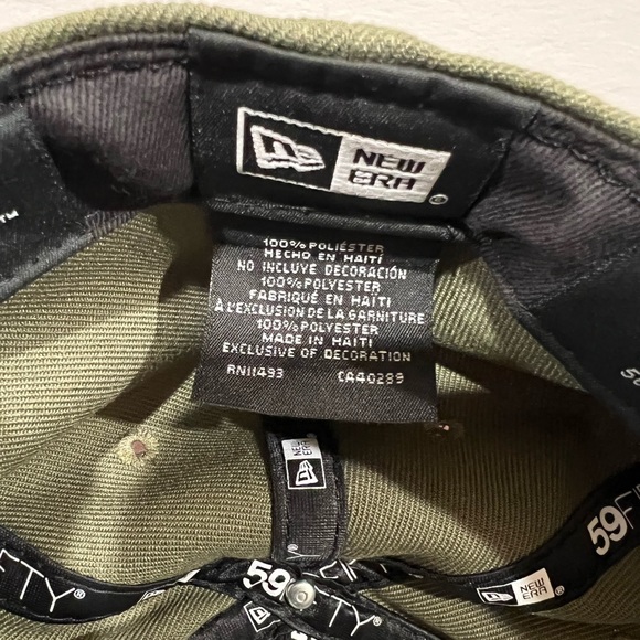 New Era, 59Fifty Fitted Hat, New York Yankees, Olive Green & White - Picture 8 of 9